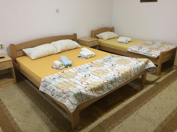 Kukunesh Apartments image 2