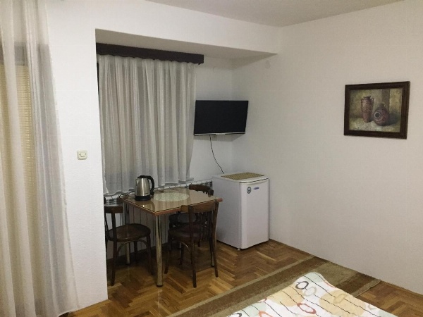 Kukunesh Apartments image 5